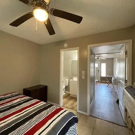 One Bed 1 Bath With Full Kitchen Near Fort Sill